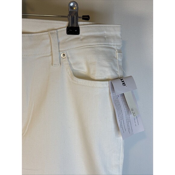 New Amazon Essentials Women's Mid-Rise Skinny Jean White Size 14. - Picture 4 of 5